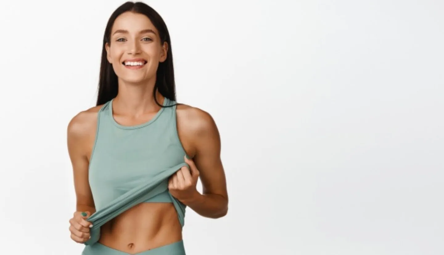 Kobieta na treningu Zdrowe Ciało w siłowni FitLife Zamość